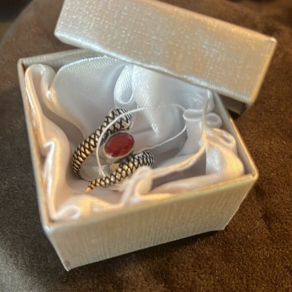 Red Garnet Sterling Silver Snake Ring Sz 8 - Picture 10 of 11